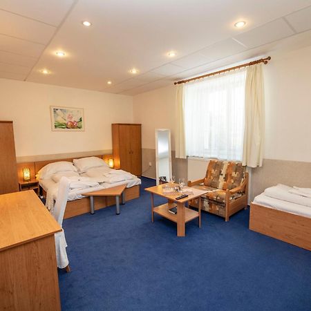 Hotel Allvet Drnovice  Eksteriør bilde